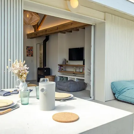 Kindahouse